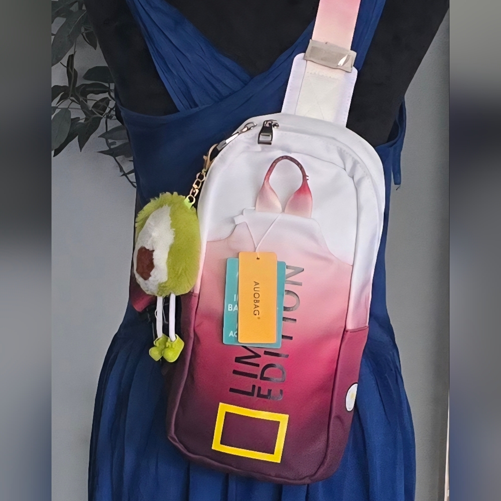 Side Bag Limited Edition Auobag w / Charm